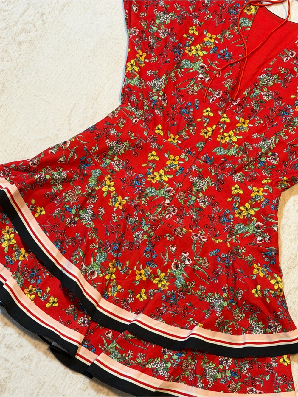 Alice + Olivia Red Floral Tie-Back Casual Dress - Picture 9 of 9